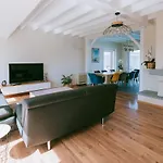 Maison Le Basta *