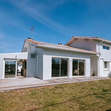 Maison Le Basta Vakantiehuis *