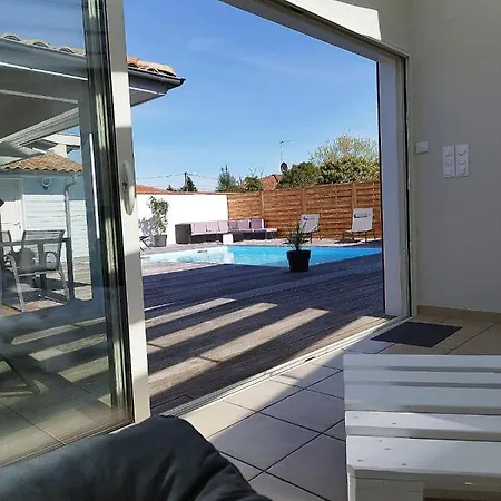 Semesterbostad Maison Le Basta Begaar