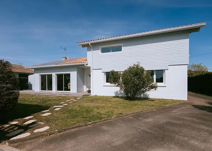 Maison Le Basta Holiday home Begaar